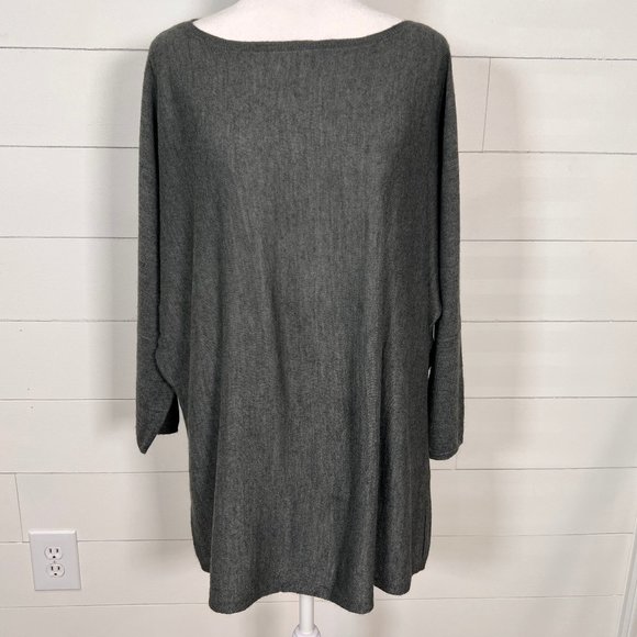 ANTONIO MELANI Sweaters - Antonio Melani Charcoal Gray Relaxed Fit Sweater Size M